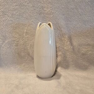Camark Style White Ceramic Tulip Bud Vase Glossy Embossed Flower Vase 7 Inch